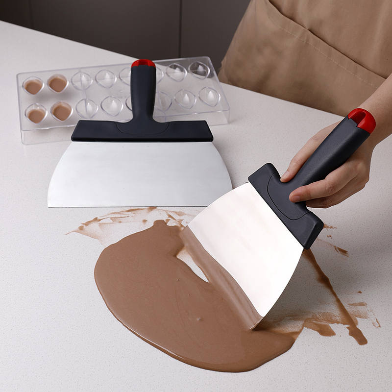 Roestvrijstalen deegschraper C - Kitchen Gadgets Under 100 recensie en prijs