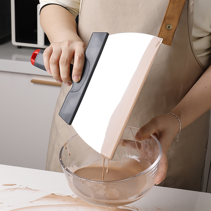 Roestvrijstalen deegschraper C - Kitchen Gadgets Under 100 recensie en prijs